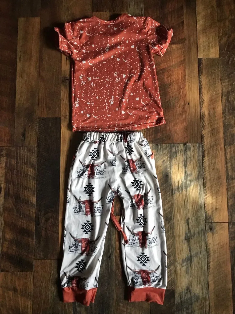 Wild Child  Size 4T little girls 2 pc outfit pants top bull print soft